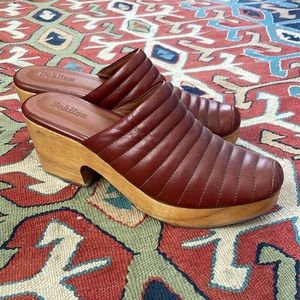 Beklina Ribbed Clog // rich terracotta brown